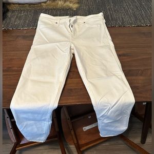 ABERCROMBIE & FITCH SKINNY HIGH WAISTED JEANS